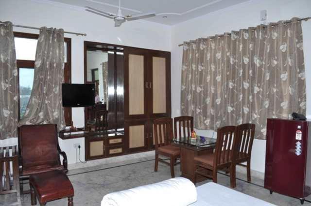Shivanta Residency Hotell Rishīkesh Rom bilde